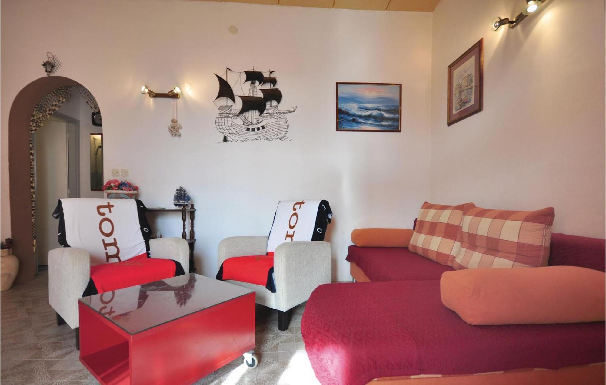 Awesome Home In Seget Vranjica With Wifi エクステリア 写真